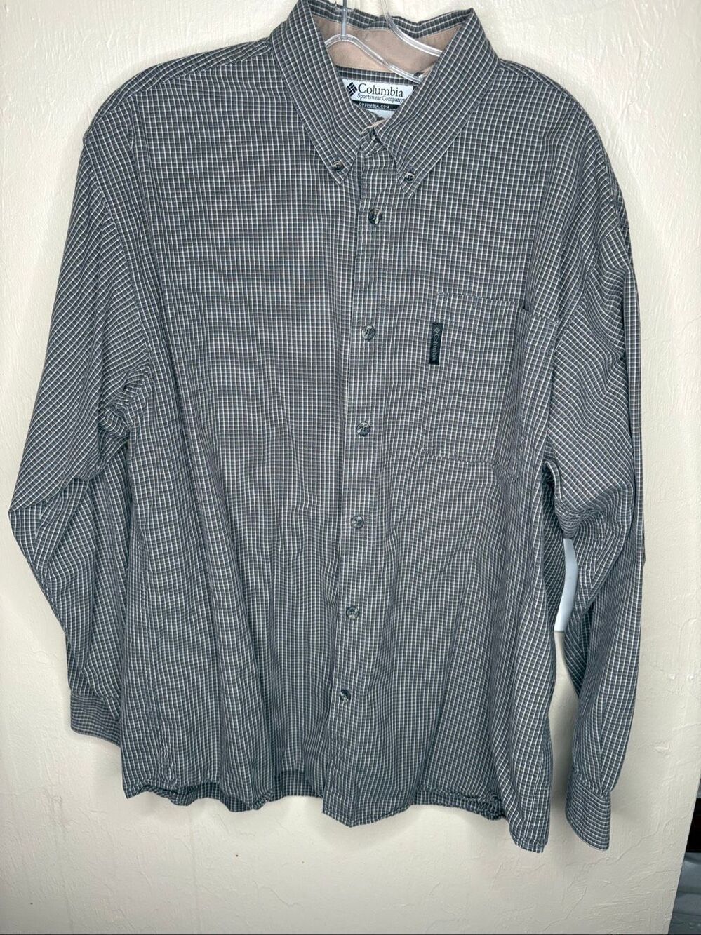 Columbia Sportswear Men's Gray & White Check Button Down 100% Cotton Shirt Long